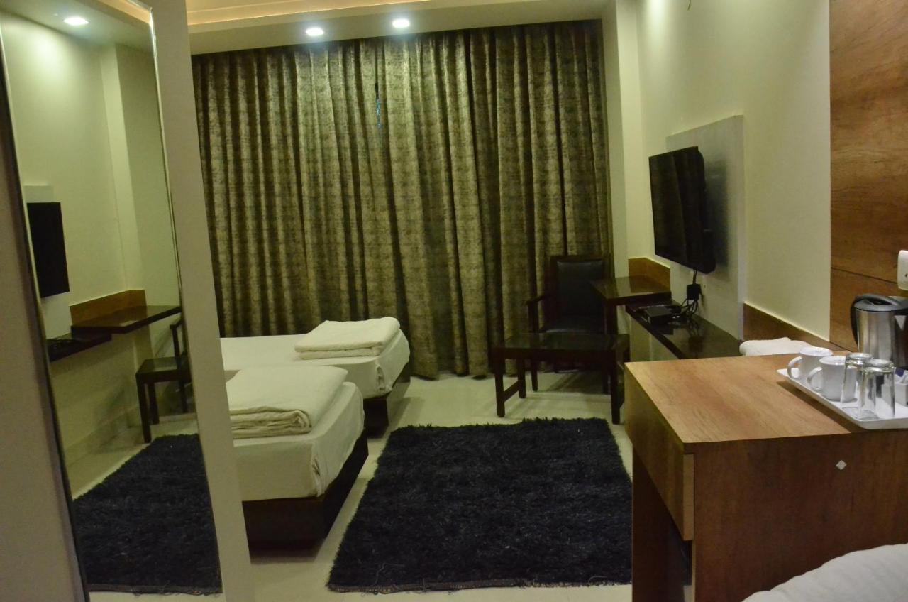 Hotel Sopan Heights Delhi  Exterior foto